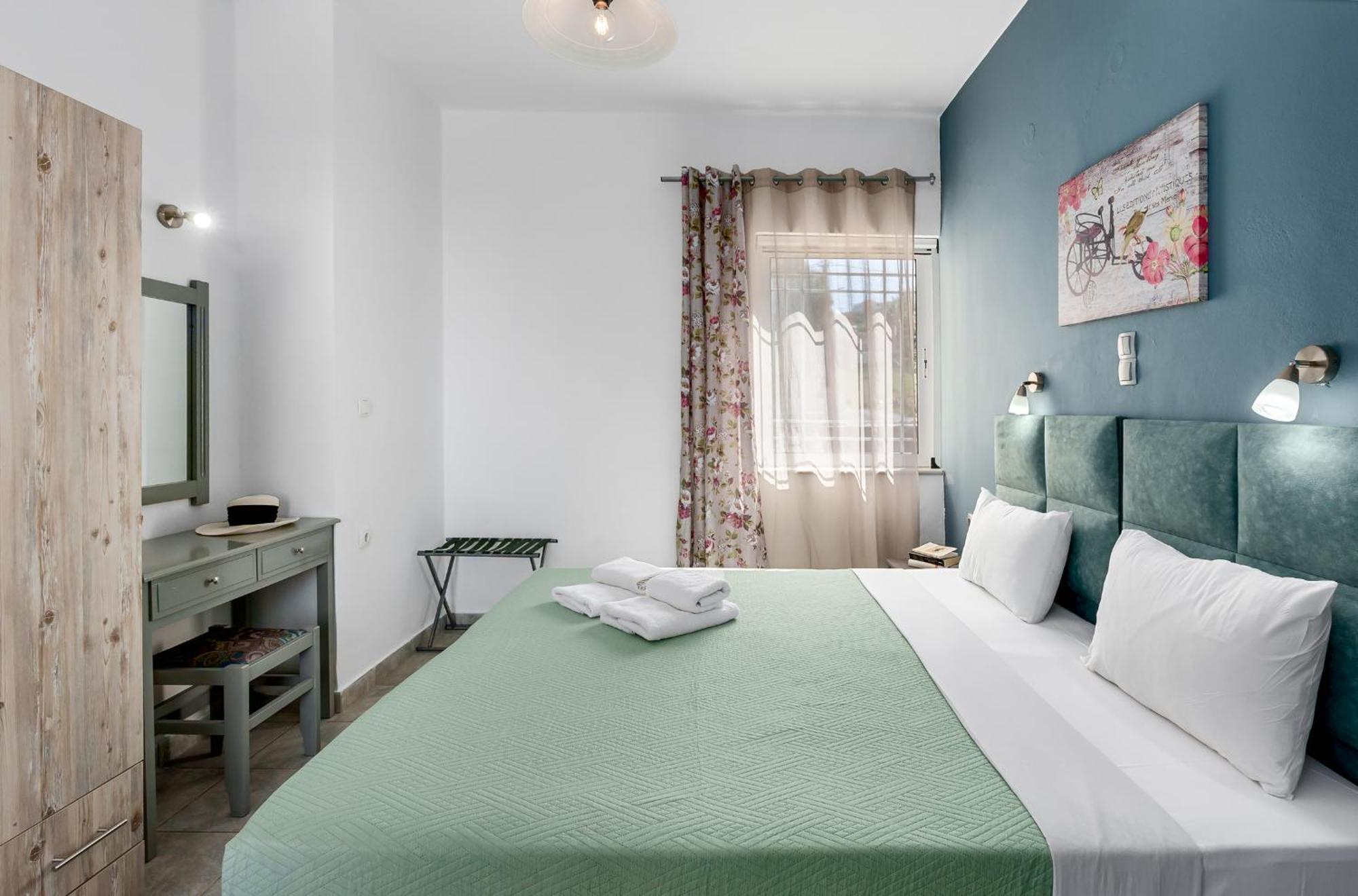 Nikos Apartments Агия-Марина Экстерьер фото